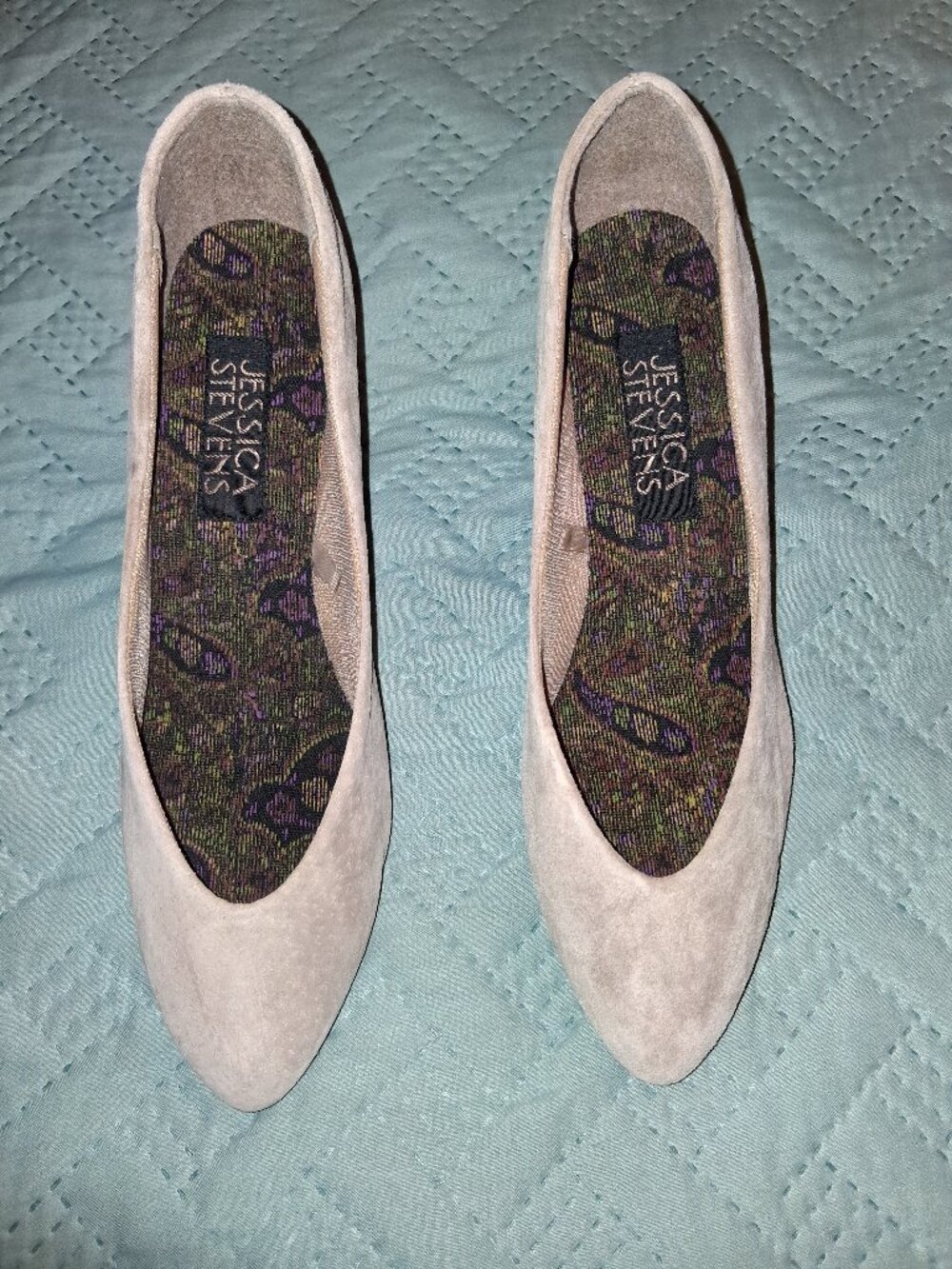 Never worn! Taupe Suede Kitten Heels-size 9